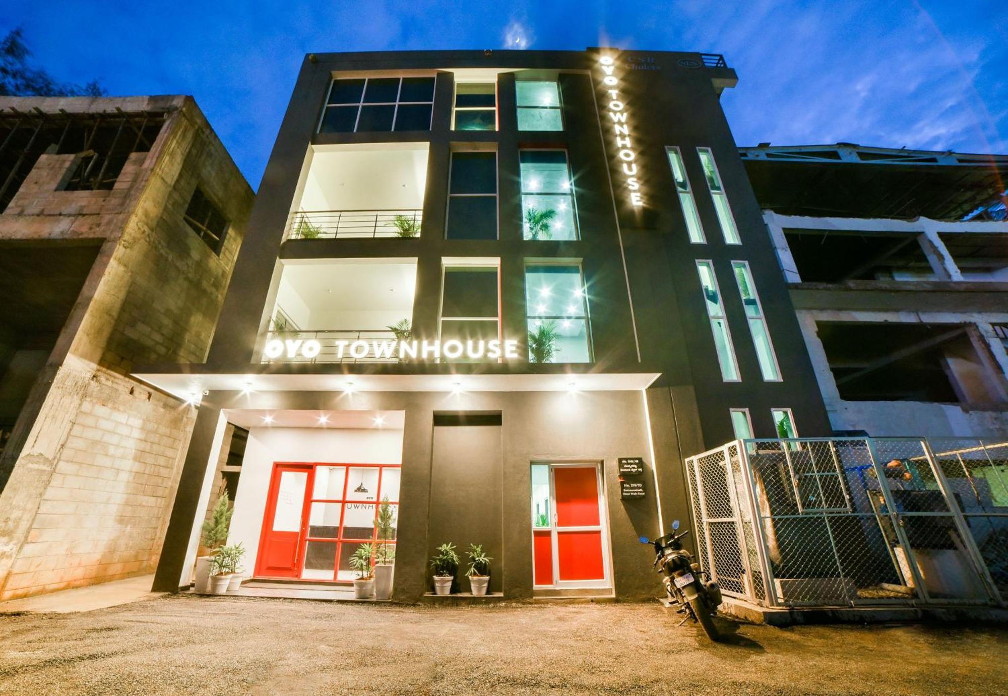 Super Townhouse Hosur Main Road Bommanahalli Near Gopalan Innovation Mall Bangalore Exterior photo